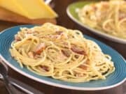 Carbonara Day: damos a receita do icônico prato italiano, com dica de harmonização carbonara