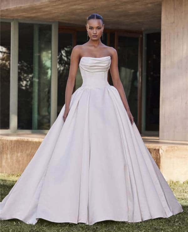 Unique Celebration Bibiana Paranhos