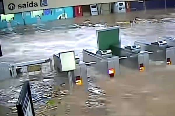 Metrô Ayrton Senna evacuação