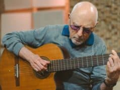 Teatro Alfredo Mesquita recebe show de lançamento do álbum Falando de Amigos de Dino Galvão Bueno alfredo mesquita dino galvão