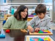 Processo seletivo em Guarulhos oferece 1.126 vagas na educação. Basta ensino médio Guarulhos Vagas Educação