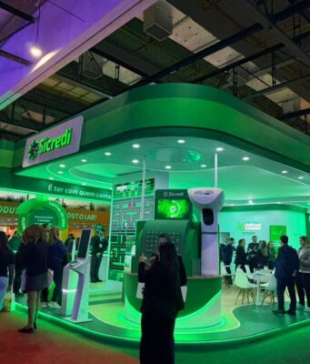 APAS Show 2026 reúne varejo e consolida Sicredi como parceiro dos supermercados