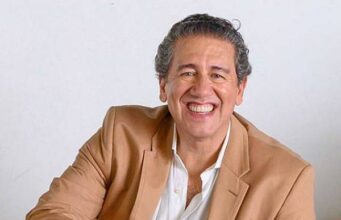 Alegria e romantismo marcam noite de Altemar Dutra Jr. no Bar Brahma Altemar Dutra Bar Brahma