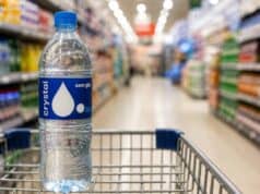 Anvisa anuncia o recolhimento de mais de 374 mil garrafas de água mineral Crystal após identificação de bactéria anvisa recolhimento água crystal