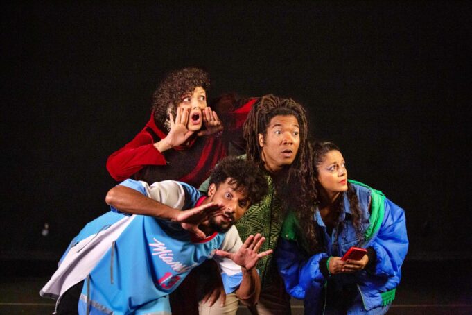 Algoriki Teatro Alfredo Mesquita