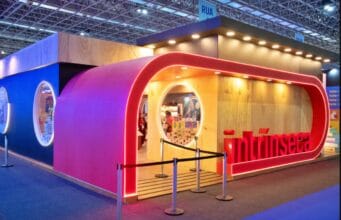 Bienal do Livro 2026: Intrínseca leva Lynn Painter, SenLinYu, Miriam Leitão e grandes autores à Zona Norte de São Paulo