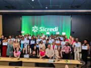 Sicredi Vale do Piquiri Abcd PR/SP certifica mais de 100 estrangeiros em curso de língua portuguesa Sicredi Curso Língua Portuguesa